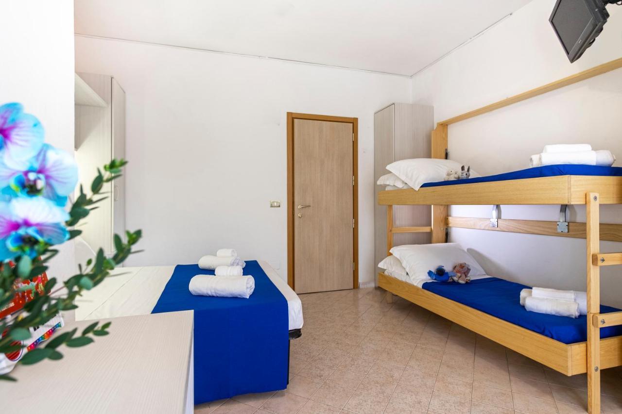 Hotel Tre Rose Riccione Exterior photo