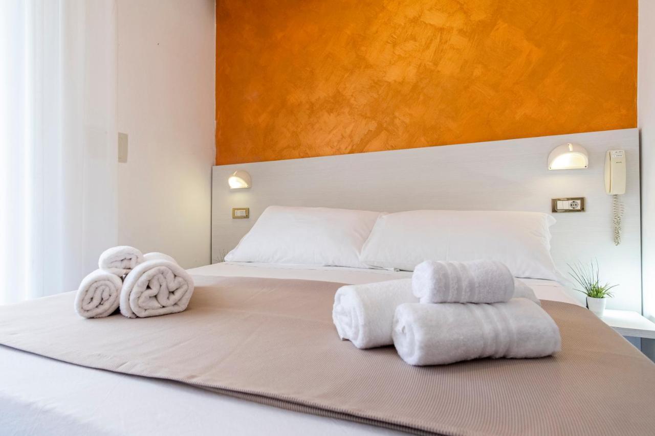Hotel Tre Rose Riccione Exterior photo