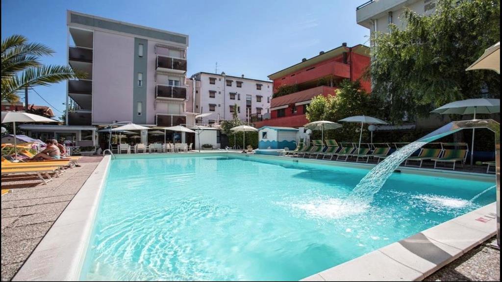 Hotel Tre Rose Riccione Exterior photo