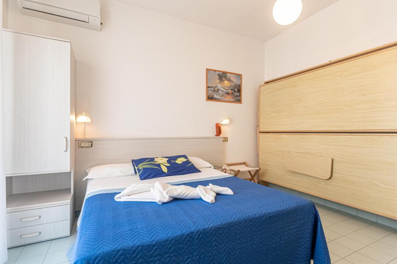 Hotel Tre Rose Riccione Exterior photo