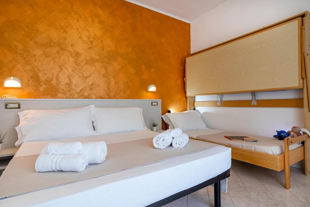 Hotel Tre Rose Riccione Exterior photo