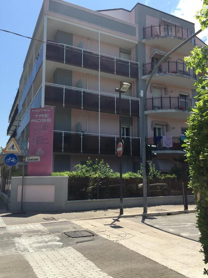 Hotel Tre Rose Riccione Exterior photo